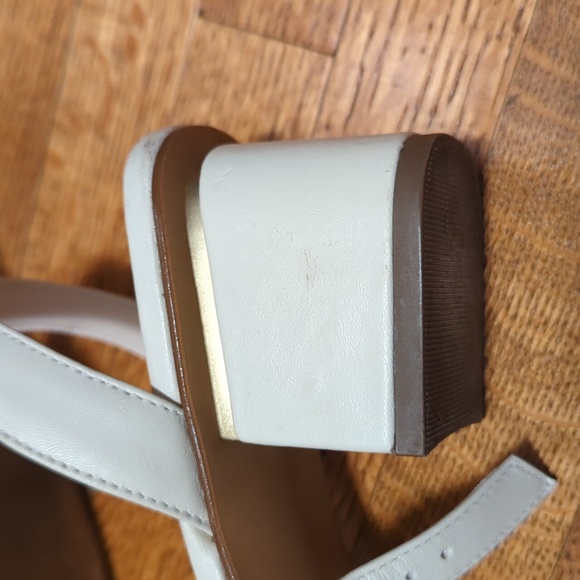 Vince Camuto Acaylee Block Heels - Picture 3 of 7